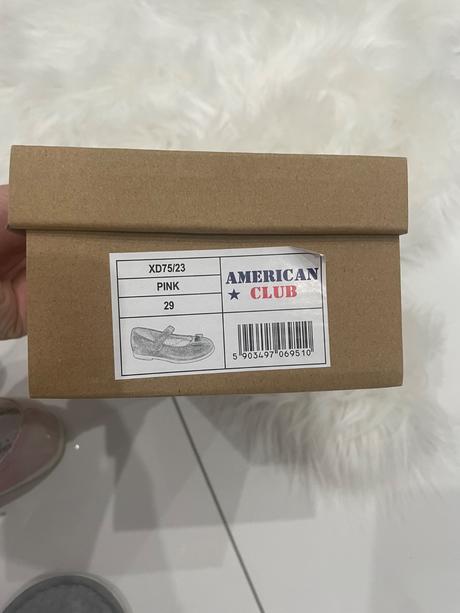 Ružové balerínky, 29