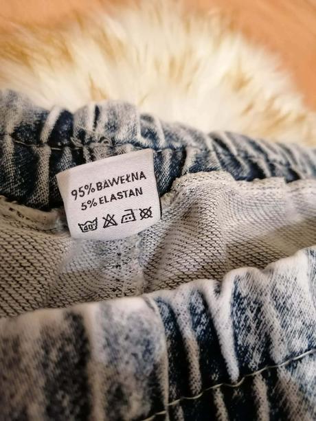 Elastické džegínsy, 158