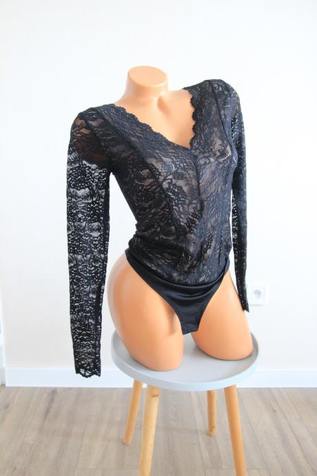Elegantné čierne čipkované body, s, s