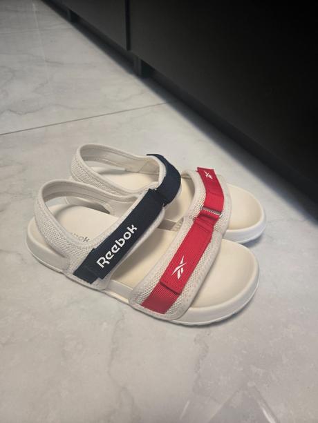 Reebok sandále, reebok,35