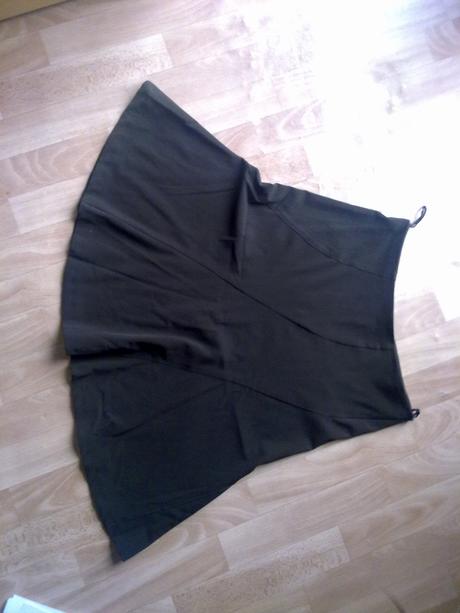 Suknicka, new look,l