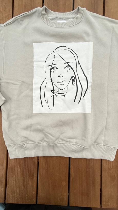 Mikina s tvárou a štrasom zara, zara,152