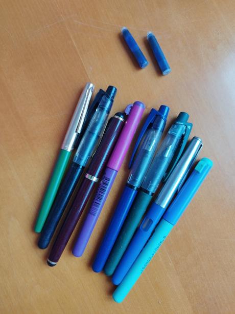 Pouzivane plniace pera v nalezovom stave,