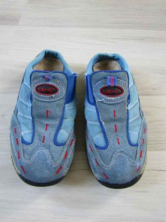 Našuchovacie tenisky, 31