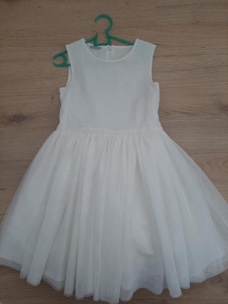 Slavnostne saty, 122