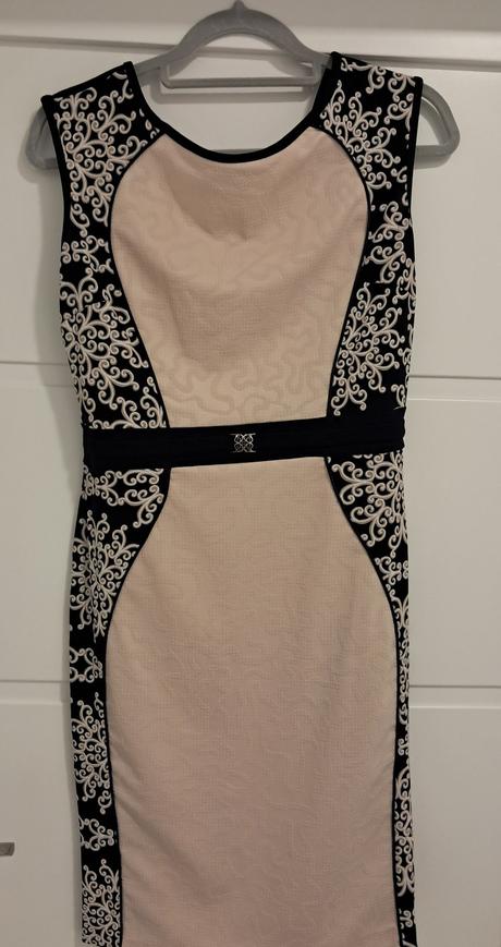 Krátke šaty s bolérkom č. 38, 38