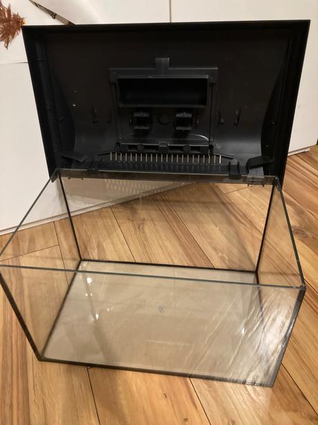 Akvárium s výbavou, 