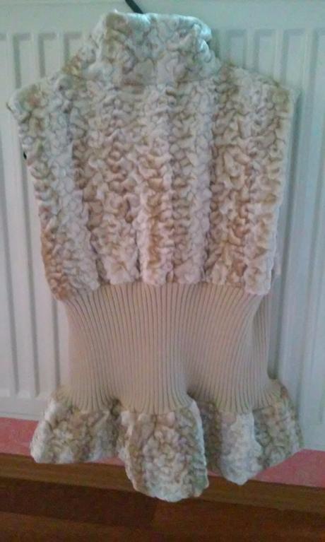 Dievčenská vesta-nenosená, 146