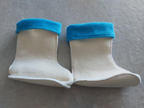 Gumáky so žralokmi, 24