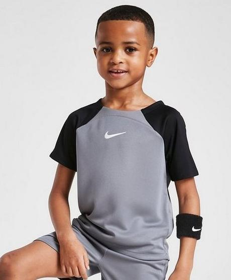 110/116 nike tricko,dri-fit,5-6 r., nike,116