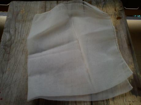 Priesvitná šatka, m