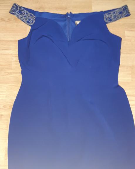 Spoločenské šaty, 42