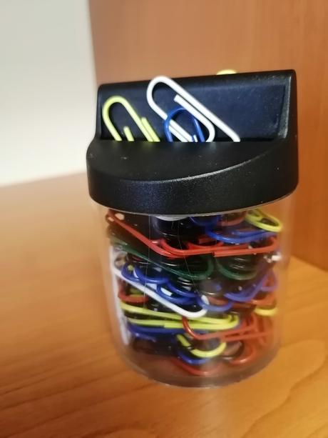 Spisove spony durable 26 mm + dispenzor, 