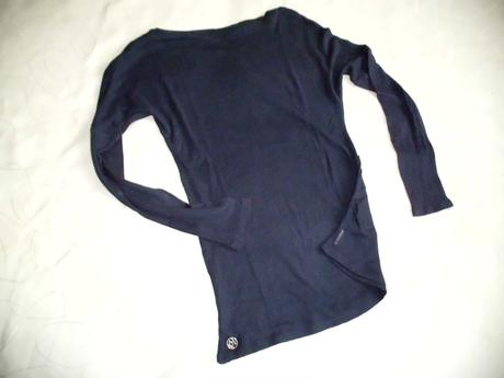 Aj tmavomodrý s-m, armani,s