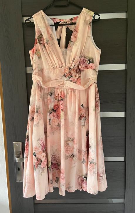 Kvetinkové spoločenské šaty, xl