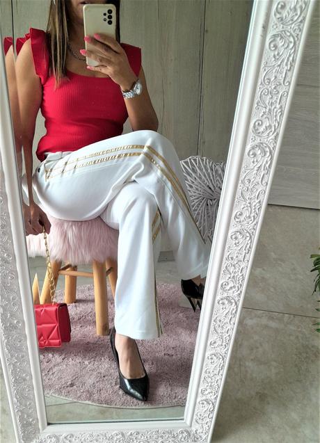 Tepláky so zlatými pásmi-l, l