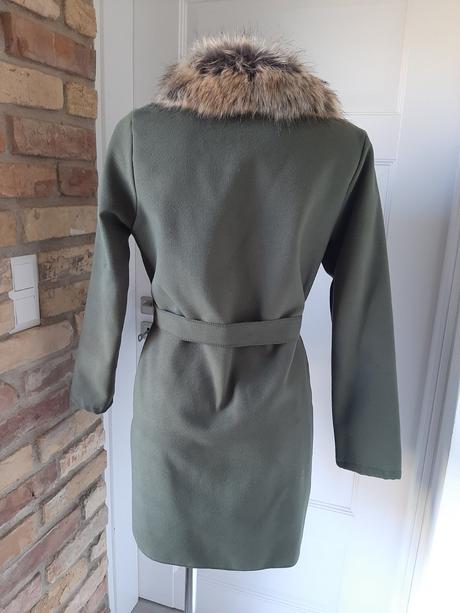Kabát s kozušinkou, 34 - xs