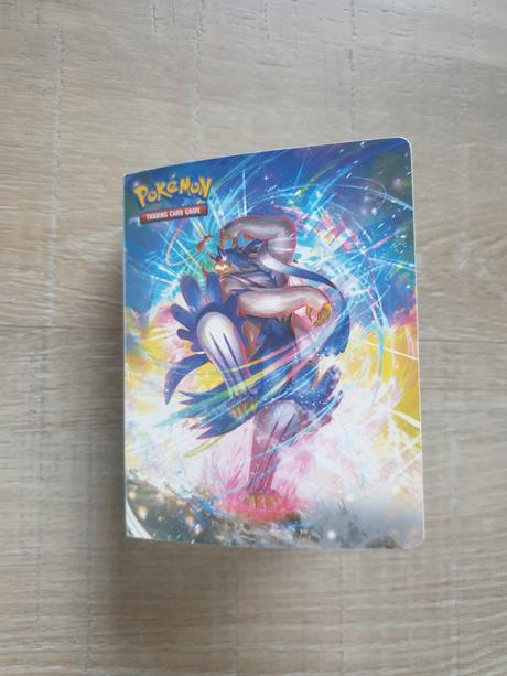 Pokemon album maly + velky pokemon zeton,