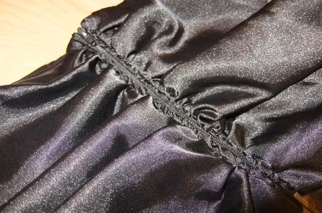 Dlhé spoločenské šaty, 42