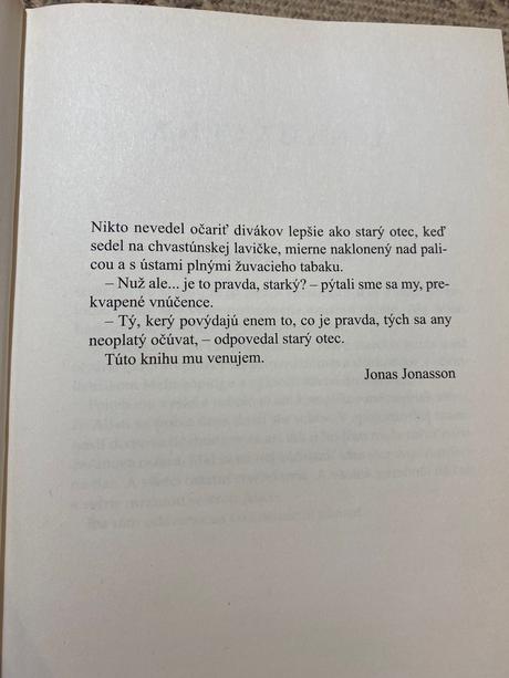 Storočný starček, ktorý vyliezol z okna a zmizol j,