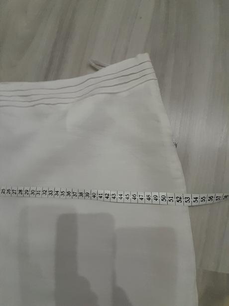 Biela sukňa, amisu,40