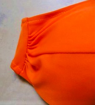 Neónkový vršok k plavkám, m