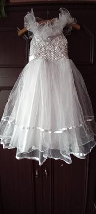 Dievčenské šaty, 122