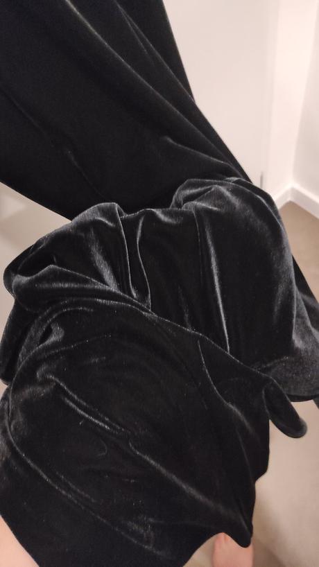 Krasne zamatove saty amanda s, s