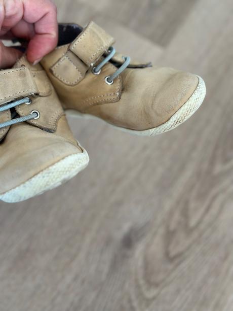 Barefoot topanky, 22