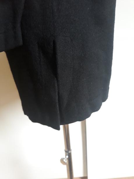 Pulover s golierom apart, 36