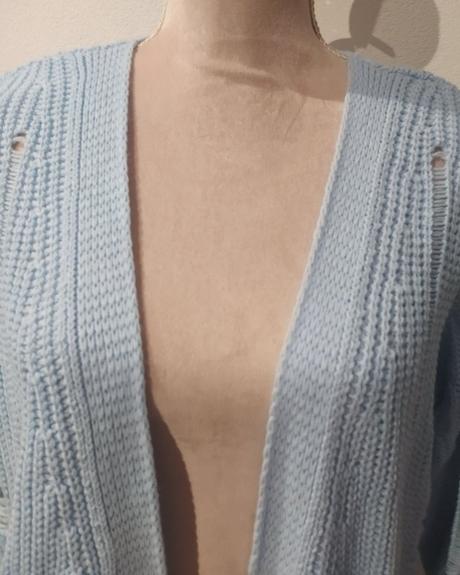 Dlhý dierovany kardigan, 