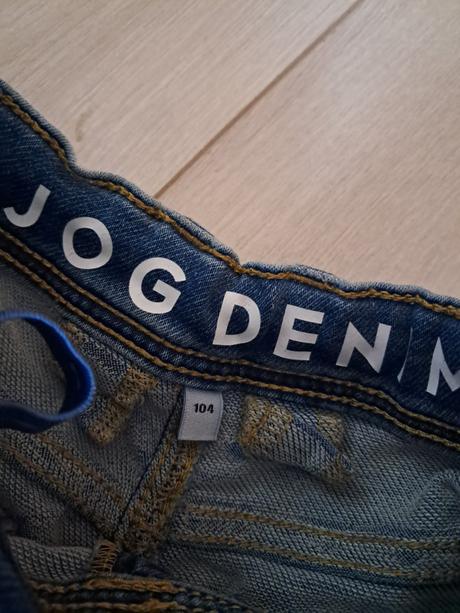 Modré rifle, c&a,104