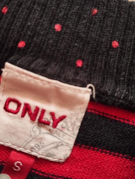 Červeno čierny pásikavý svetríkový top, only,s