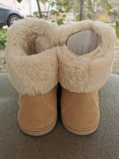 Shapen barefoot členkové čižmy fluffy, viac farieb, 38