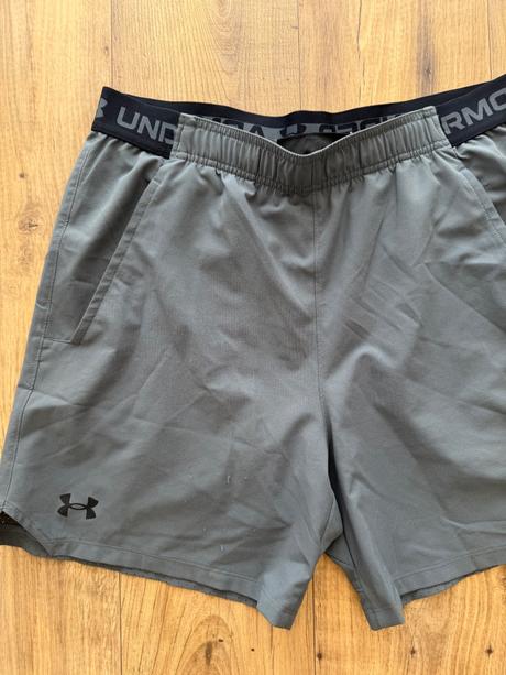 Športové kraťasy, under armour,l