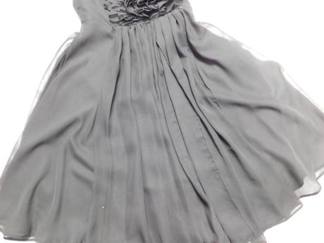 Luxusne pekne šaty, 36