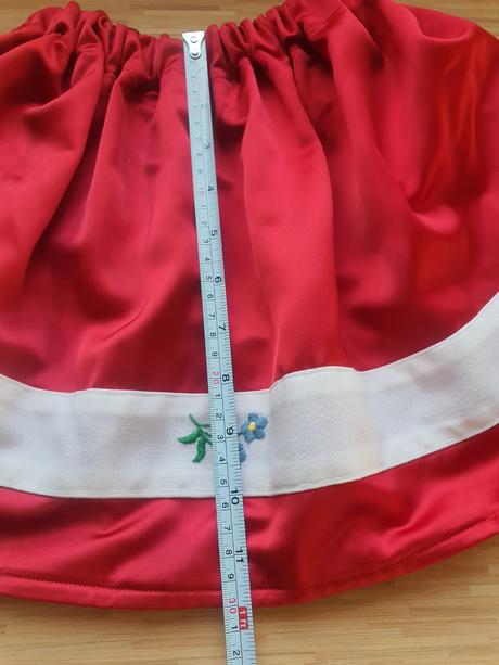 Krasna vysivana sukna mama a dcera 42 a 98, 86–98