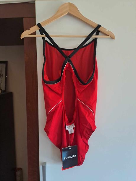 Funkita plavky, 42