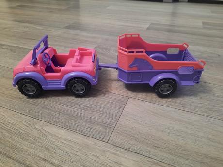 Barbie autíčko s prívesom, 