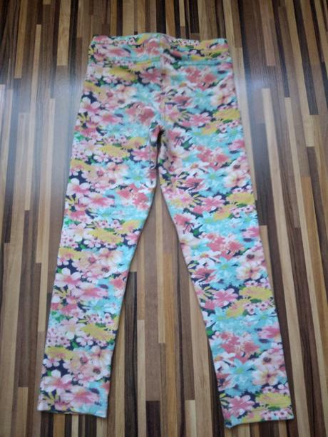 Džegíny s kvetmi, pepco,122