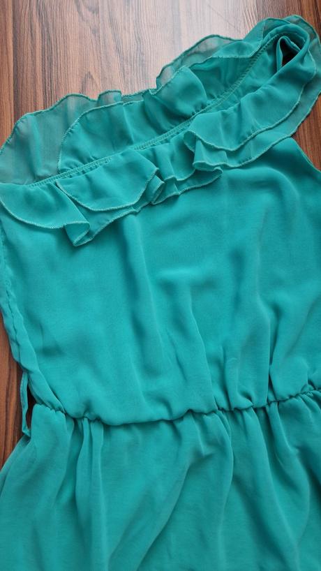 Šaty na jedno rameno, amisu,34