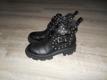 Členkové topánky, 40