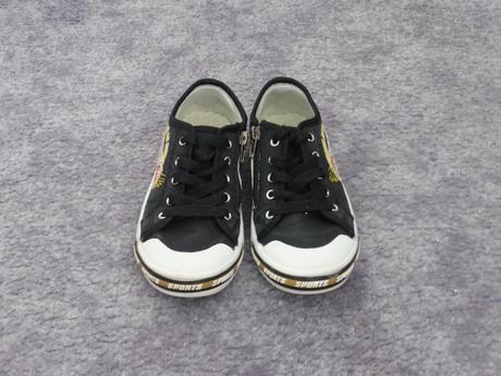 Tenisky zn. delfin, 33