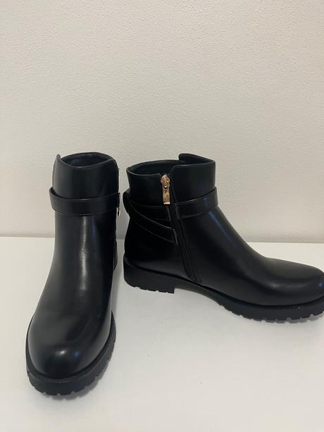 Kotníkove čižmy, 40