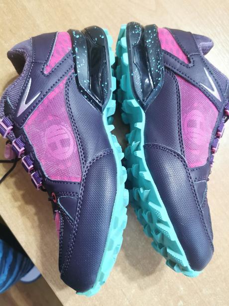 Turisticke topanky, 37