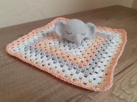 Hackovany mojkacik slonik, 