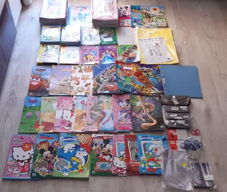 Skolske potreby nove, omalovanky, cena za ks maxim, 