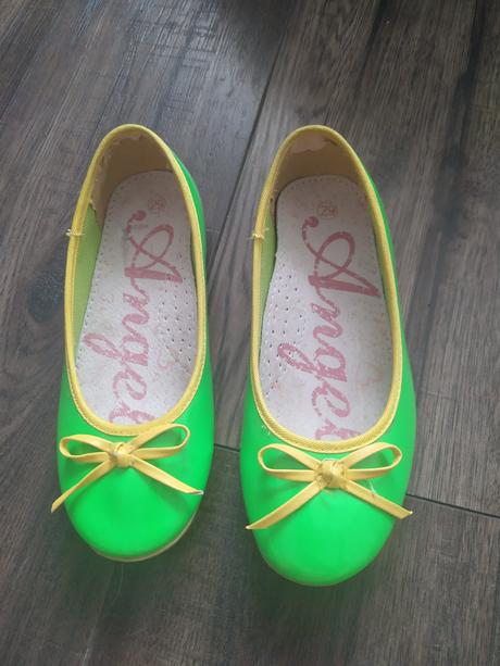 Lakované balerínky, 29