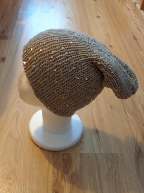 Pletená čiapka s flitrami, 