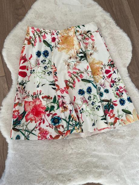 Kvietkovaná sukňa, bershka s, bershka,s